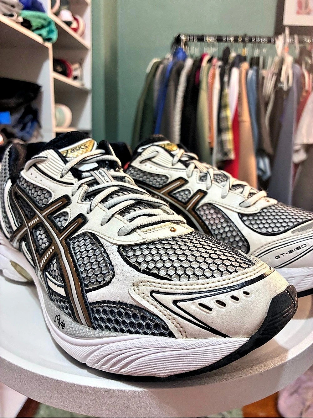 ASICS GT-2150 Athletic Shoes White & Black US 7.5
